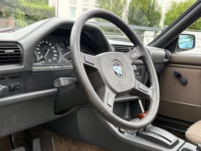 BMW 325 325 e A / Limousine/ Automatik /  SD / H kenzeic