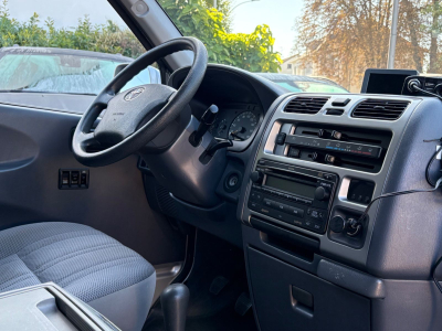 Toyota Hiace Hiace 2.5/8xSitzer/Klima/2xSchiebetürer/Kühlschr