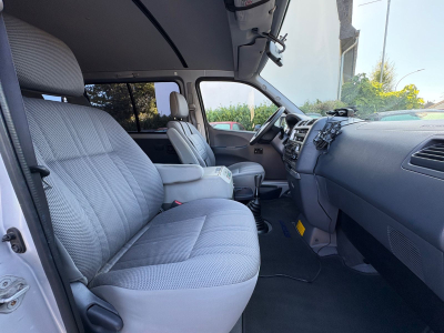 Toyota Hiace Hiace 2.5/8xSitzer/Klima/2xSchiebetürer/Kühlschr