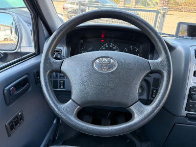 Toyota Hiace Hiace 2.5/8xSitzer/Klima/2xSchiebetürer/Kühlschr
