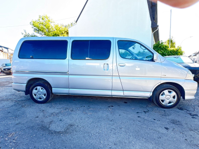 Toyota Hiace Hiace 2.5/8xSitzer/Klima/2xSchiebetürer/Kühlschr