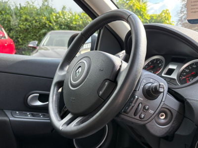 Renault Clio Clio III Night and Day/Automatik/66000 KM/