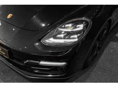 Porsche Panamera Sport Turismo GTS V8