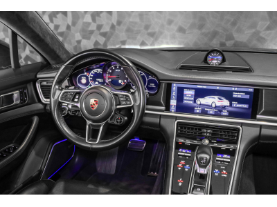 Porsche Panamera Sport Turismo GTS V8