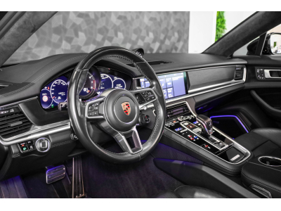 Porsche Panamera Sport Turismo GTS V8