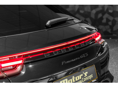 Porsche Panamera Sport Turismo GTS V8