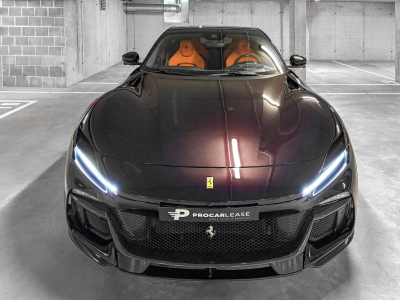 Ferrari Purosangue PUROSANGUE V12 / NERO PUROSANGUE