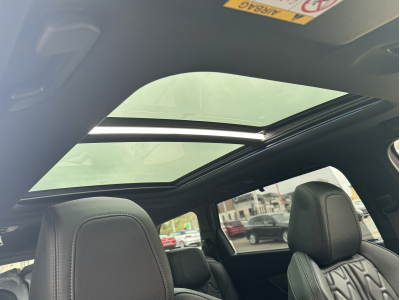 Peugeot 5008 2.0 BLUEHDI 180 GT 7 SITZE FOCAL PANO CUIR NAVI 1 HAND
