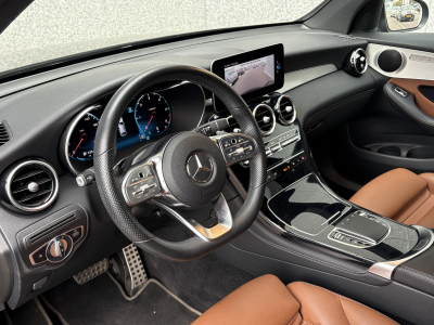 Mercedes-Benz GLC 200 D 4MATIC/AMG/APPLE C.P/19/1ST HAND