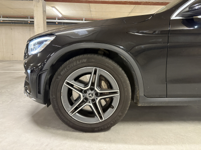 Mercedes-Benz GLC 200 D 4MATIC/AMG/APPLE C.P/19/1ST HAND