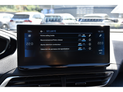 Peugeot 3008 1.2 Hybrid Allure e-DSC6