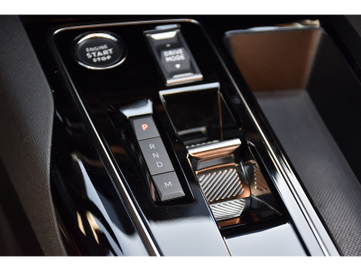 Peugeot 3008 1.2 Hybrid Allure e-DSC6