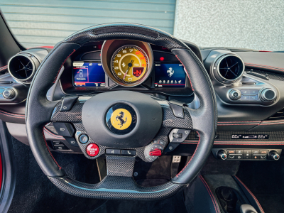 Ferrari F8 Tributo F1 VOLL/20/LIFT/KAMERA/PASSENGER D/CARBON STEERING W