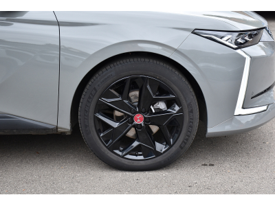 DS Automobiles DS4 1.5 BlueHDI Performance Line EAT8