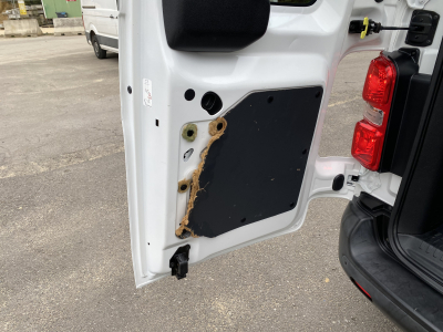 Peugeot Expert 1.5Hdi 130 9 places Navi Apple CarPlay Camera AHK