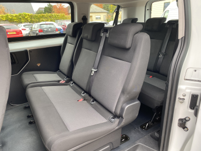 Peugeot Expert 1.5Hdi 130 9 places Navi Apple CarPlay Camera AHK
