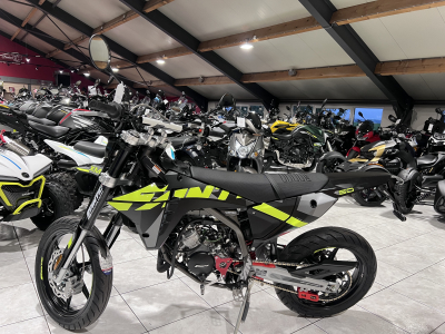 Fantic Motard 50 PERFORMANCE 2T