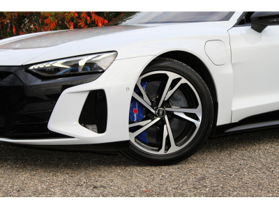 Audi e-tron GT RS | SUZUKA | CERMAMIC | ACC | NIGHTVISION