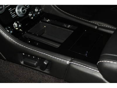 Aston Martin V12 Vantage S FRANCAISE | SUIVI | CARBONE | HAMMERHEAD SILVER | HOUSSE | CHARGEUR