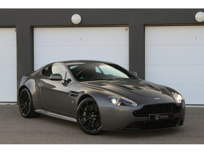 Aston Martin V12 Vantage S FRANCAISE | SUIVI | CARBONE | HAMMERHEAD SILVER | HOUSSE | CHARGEUR