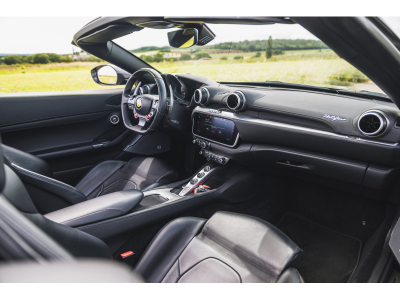 Ferrari Portofino HELE | CAMERA | JBL | TVA