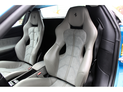 Ferrari 488 Spider SPIDER | CARBONE | BLU CORSA | TORTORA