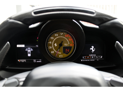 Ferrari 488 Spider SPIDER | CARBONE | BLU CORSA | TORTORA