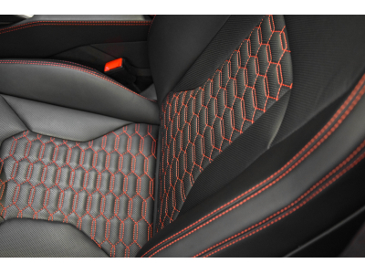Lamborghini Urus V8 - BIANCO ICARUS METALLIC