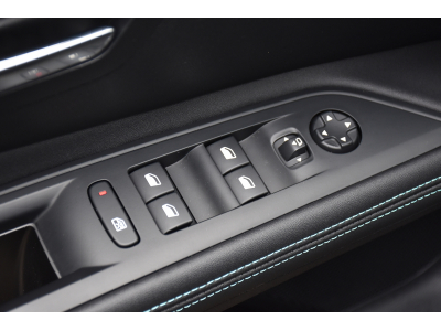 Peugeot 5008 1.2 PureTech Allure EAT8