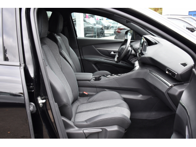 Peugeot 5008 1.2 PureTech Allure EAT8