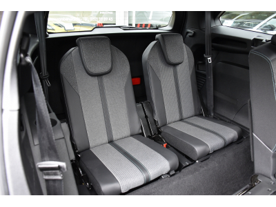 Peugeot 5008 1.2 PureTech Allure EAT8