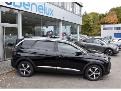 Peugeot 5008 1.2 PureTech Allure EAT8