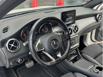 Mercedes-Benz GLA 200 D 4MATIC AMG FACELIFT AUTO CUIR NAVI