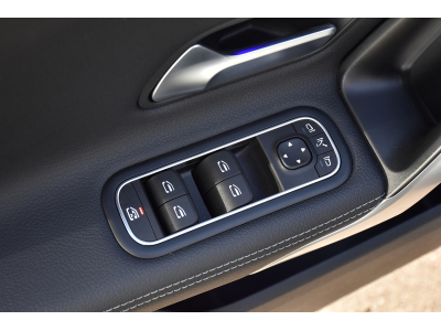 Mercedes-Benz CLA 180 CDI Progressive 8G-DCT