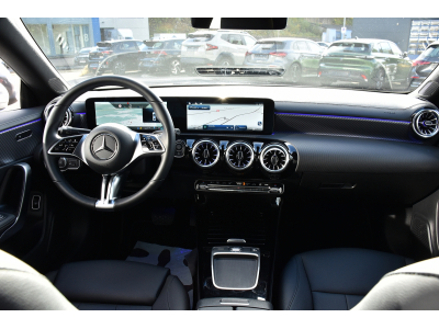 Mercedes-Benz CLA 180 CDI Progressive 8G-DCT