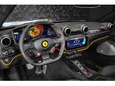 Ferrari Portofino M / EXTRARANGE - VIOLA HONG KONG
