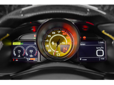 Ferrari Portofino M / EXTRARANGE - VIOLA HONG KONG