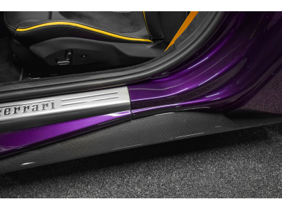 Ferrari Portofino M / EXTRARANGE - VIOLA HONG KONG