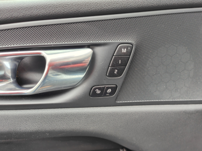 Volvo XC60 T8 TWIN ENGINE AWD PHEV CARPLAY CUIR SUSPENSIONS PNEU