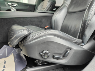 Volvo XC60 T8 TWIN ENGINE AWD PHEV CARPLAY CUIR SUSPENSIONS PNEU