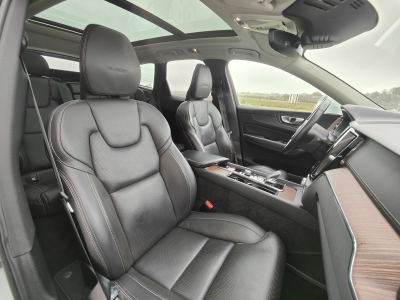 Volvo XC60 T8 TWIN ENGINE AWD PHEV CARPLAY CUIR SUSPENSIONS PNEU