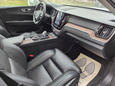 Volvo XC60 T8 TWIN ENGINE AWD PHEV CARPLAY CUIR SUSPENSIONS PNEU