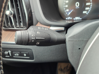 Volvo XC60 T8 TWIN ENGINE AWD PHEV CARPLAY CUIR SUSPENSIONS PNEU