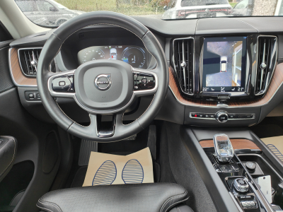 Volvo XC60 T8 TWIN ENGINE AWD PHEV CARPLAY CUIR SUSPENSIONS PNEU