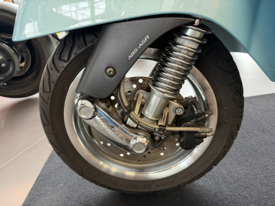 Vespa GTS 300 70 Jahre Limited Edition