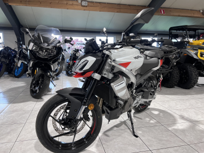 Aprilia Tuono 457 