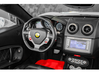 Ferrari California 4.3 V8 - BIANCO AVUS