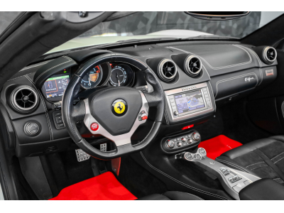 Ferrari California 4.3 V8 - BIANCO AVUS