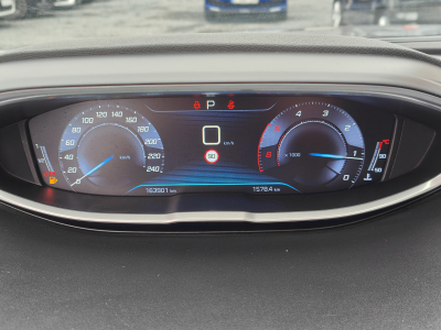Peugeot 5008 1.6 HDI CROSSWAY 7 PLACES GPS CARPLAY BLUETOOTH
