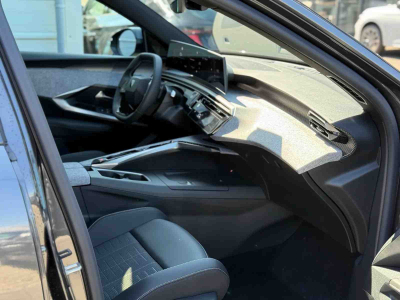 Peugeot 3008 1.2 Hybrid 145 E-DSC6 GT